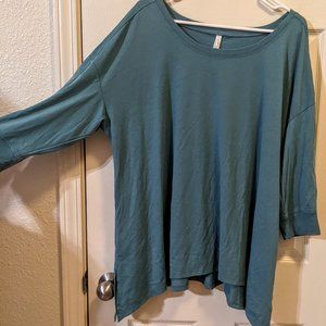 NWT Cozy brand Dolman sleeve Green knit top 2X